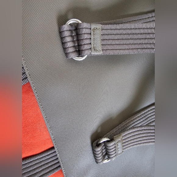 Lacoste Shoulder Bag - Picture 4 of 7